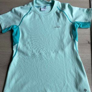 Women's Columbia active shirt